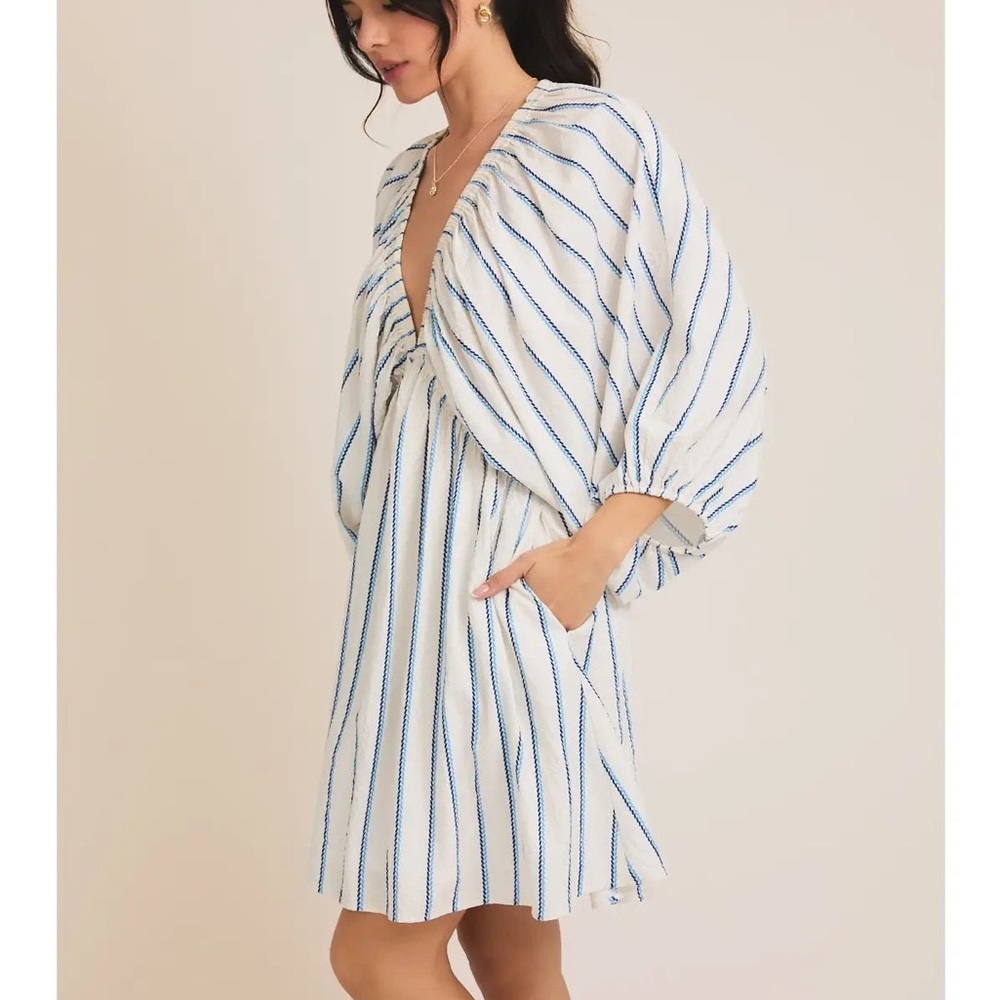 Gilli White Dress with Blue Stripes V-Neck Bubble Sleeve Mini